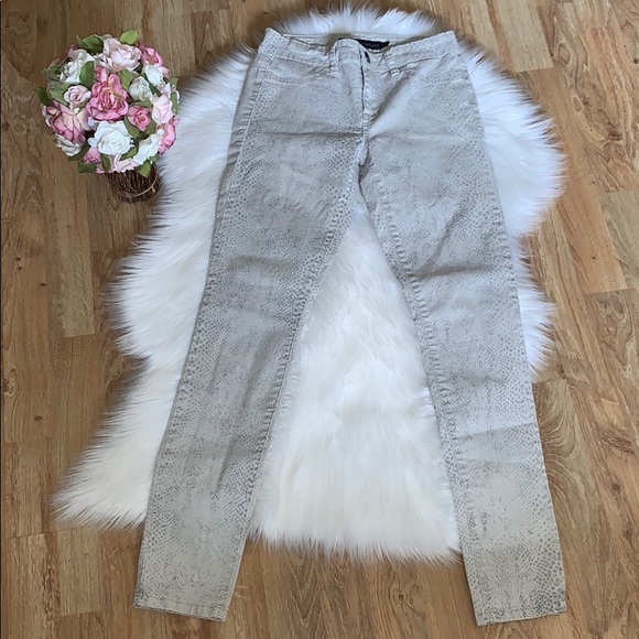 Calvin Klein Legging Pants Size 26 / 2 - Picture 2 of 8